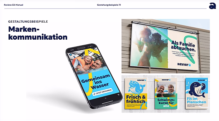 Handy mit Werbung für Schwimmkurse und Plakate, die Familienaktivitäten und Wassererlebnisse bewerben.