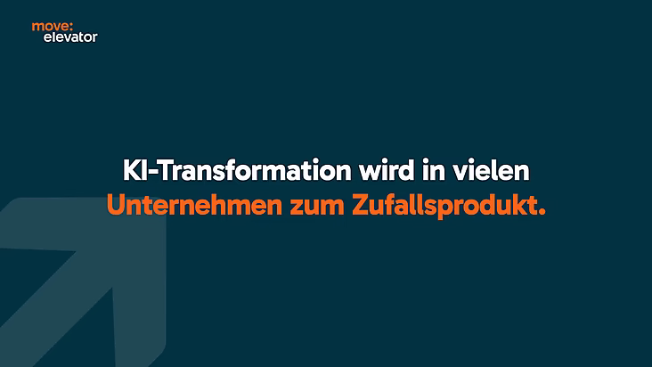 Text auf dunklem Hintergrund: "KI-Transformation wird in vielen Unternehmen zum Zufallsprodukt.